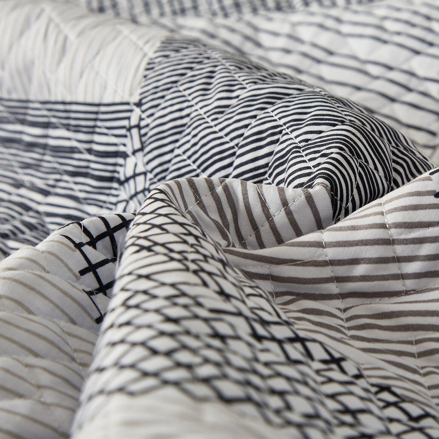 NNEDSZ Charming urban pattern 3 Pc Bedspread & Pillow Cover Set